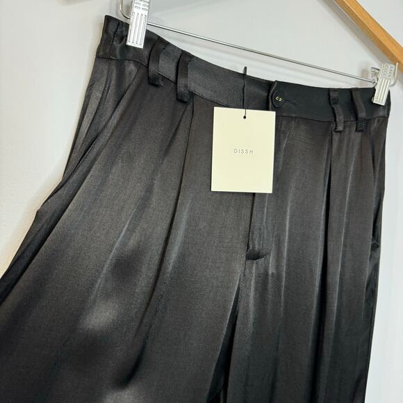 DISSH Simone Black Straight Satin Pleated  Front Pants Sz 4 Minimalist New - Picture 4 of 12
